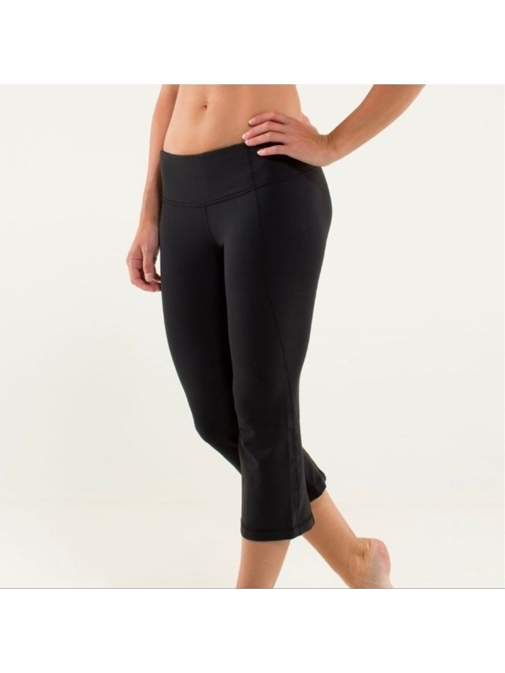 Lululemon Gather & Crow Crop Leggings Women’s Size 4 High Rise Black Split